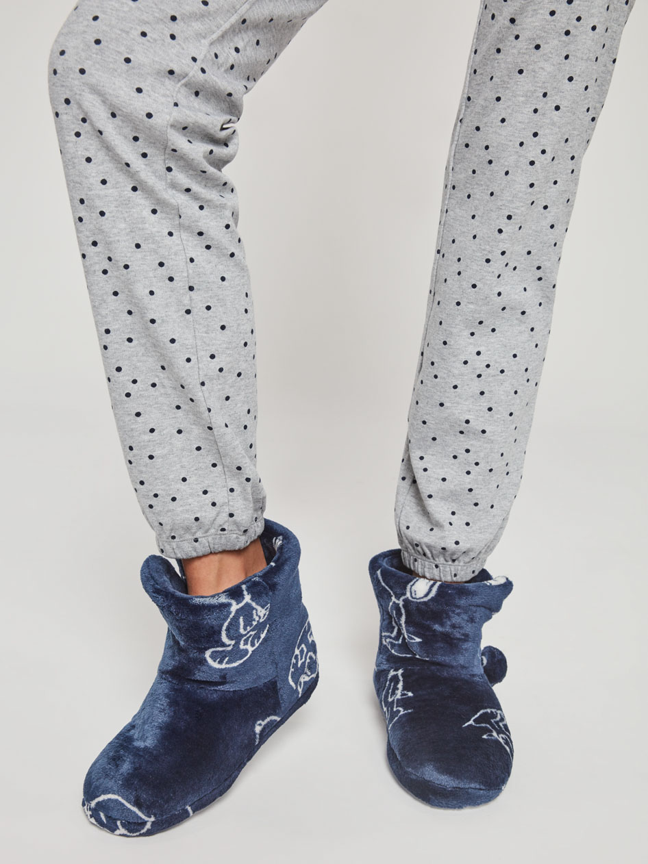 zapatillas-de-casa-tipo-bota-snoopy1630311760475263074